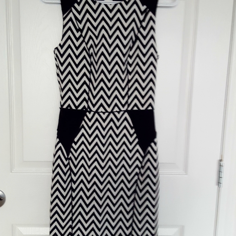 H&M dress size 4